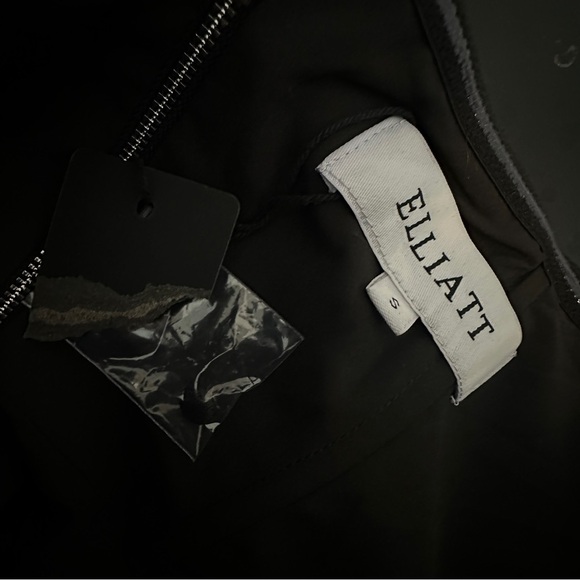 Elliatt | Reception Ruffled Cocktail Dress - Picture 5 of 5